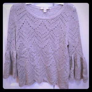 Quarter sleeve sweater